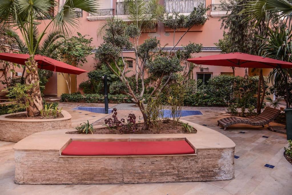 Beautiful, Great Equipped 122 M Holiday Apartment Near Majorelle Garden And Gueliz With Pool Views And A Large Balcony And Terrace Marrakesh Exterior foto