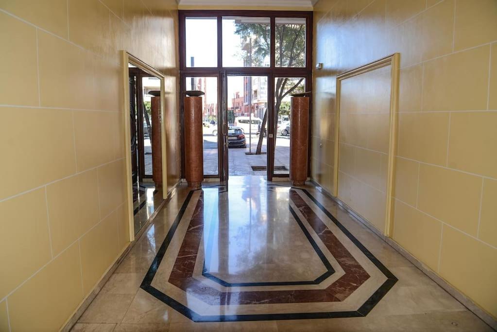 Beautiful, Great Equipped 122 M Holiday Apartment Near Majorelle Garden And Gueliz With Pool Views And A Large Balcony And Terrace Marrakesh Exterior foto