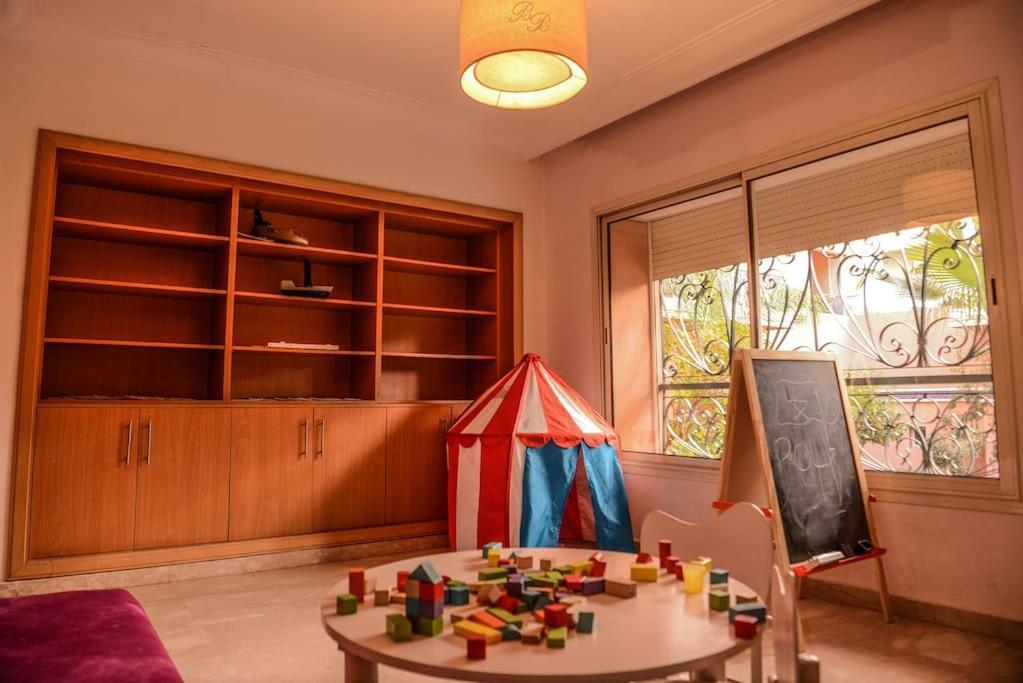 Beautiful, Great Equipped 122 M Holiday Apartment Near Majorelle Garden And Gueliz With Pool Views And A Large Balcony And Terrace Marrakesh Exterior foto