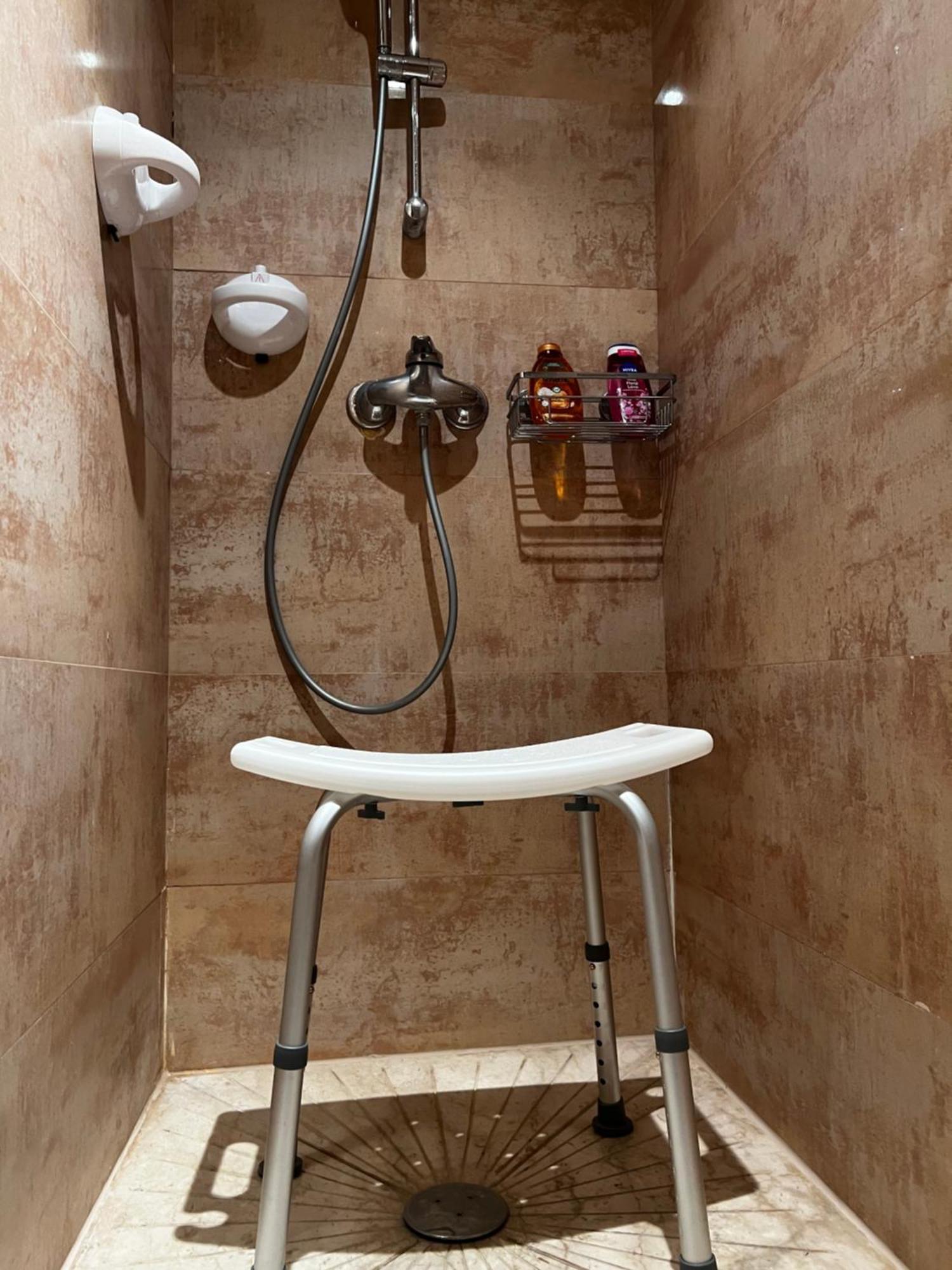 Beautiful, Great Equipped 122 M Holiday Apartment Near Majorelle Garden And Gueliz With Pool Views And A Large Balcony And Terrace Marrakesh Exterior foto