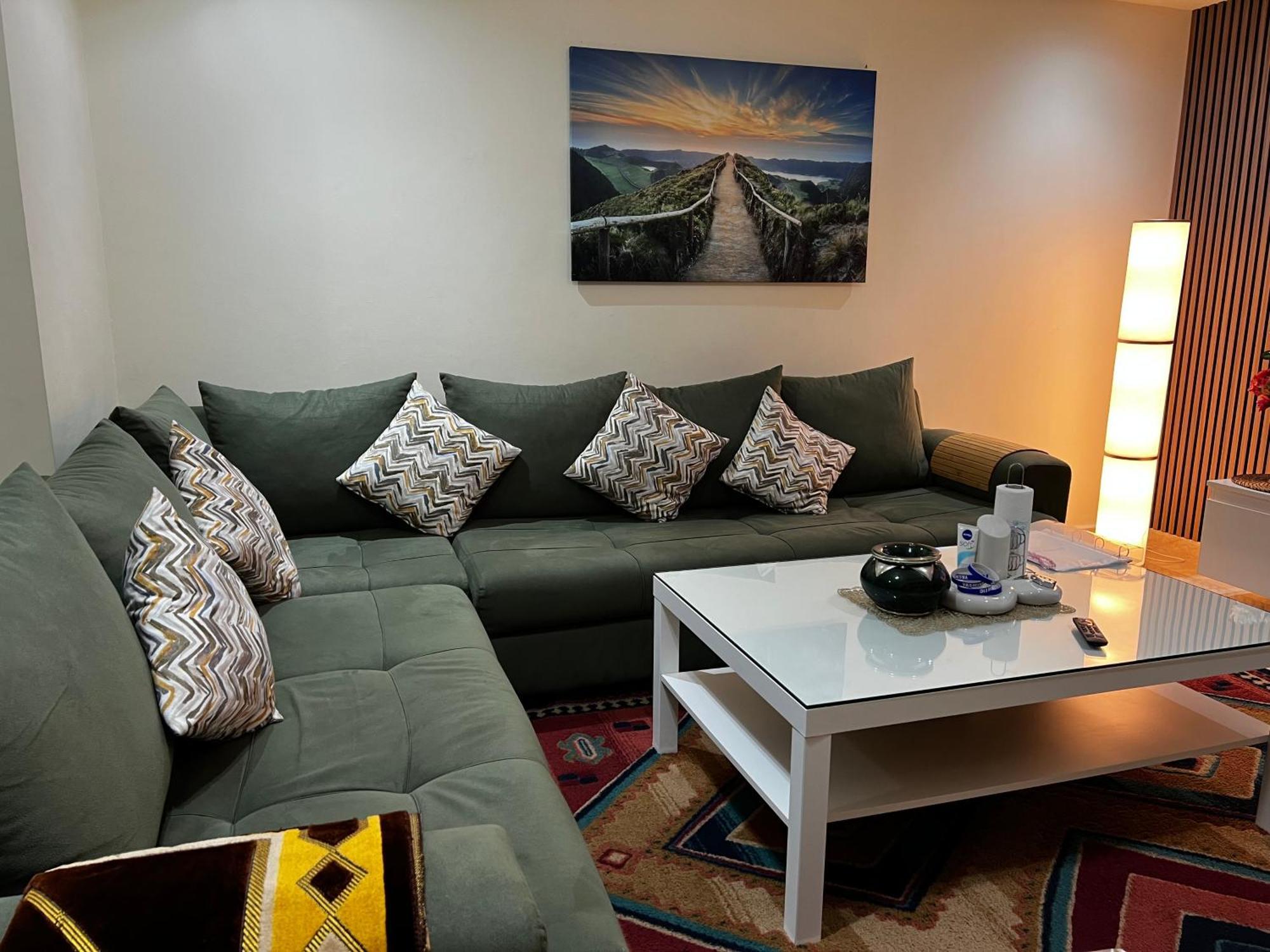 Beautiful, Great Equipped 122 M Holiday Apartment Near Majorelle Garden And Gueliz With Pool Views And A Large Balcony And Terrace Marrakesh Exterior foto